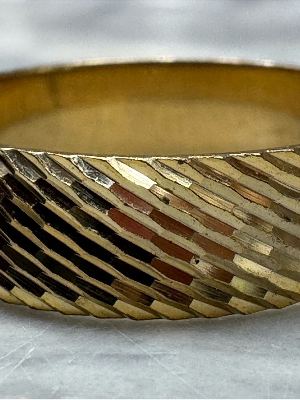 Vintage Brass Wedding Band Ring Size 10 Textured Diamond-Cut Wide Band - Picture 7 of 10